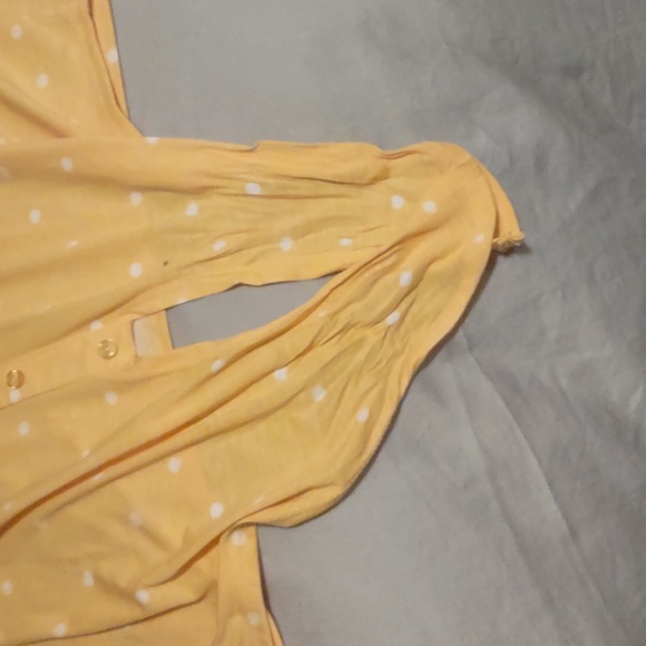 Yellow Polka Dot T-shirt - Picture 6 of 7